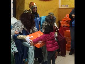 Visita de los Reyes Magos a la Fundación Rondilla